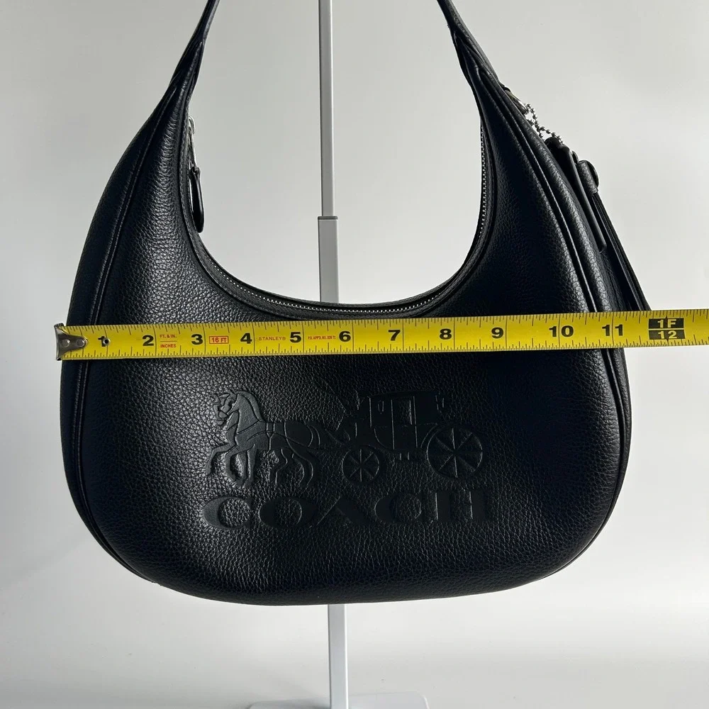 Coach Carmen Black Pebbled Leather Shoulder Bag Excellent